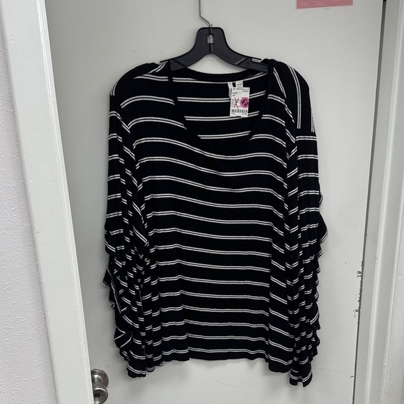 C Est. 1946 Tops - C Est. 1946 Black and White Striped Women's Blouse Size 22/24W